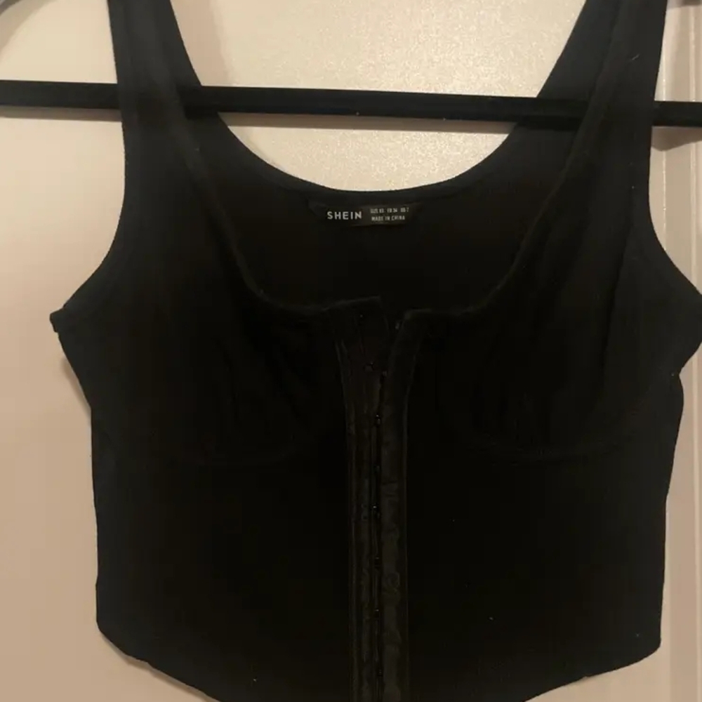 SHEIN Black Crop Top